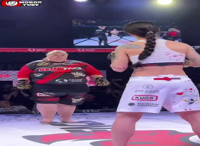 Video :A Judo champion was made fun of during an MMA bout